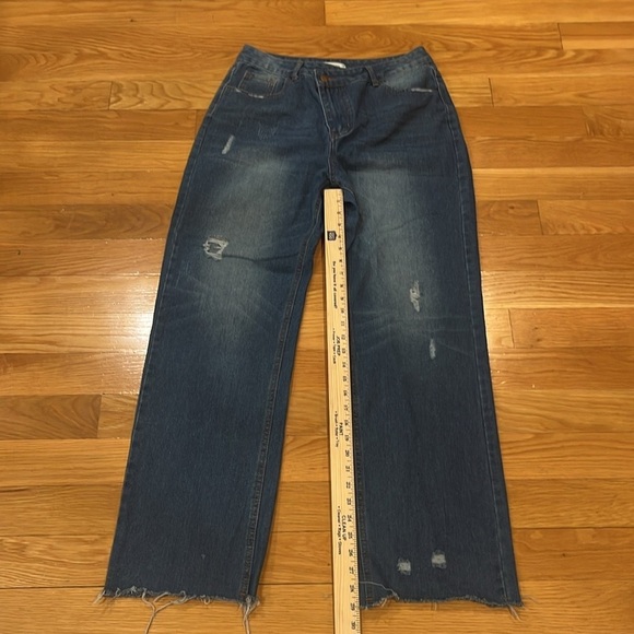 Oneleven women’s distressed jeans size large . - Picture 6 of 10